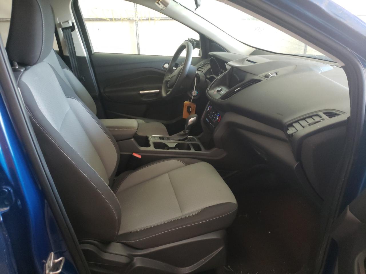 Photo 5 from auction – 2018 FORD ESCAPE SE with VIN 1FMCU0GD2JUA96181