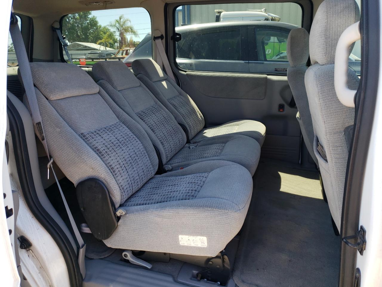Photo 18 from auction – 2000 CHEVROLET VENTURE with VIN 1GNDX03E7YD257530