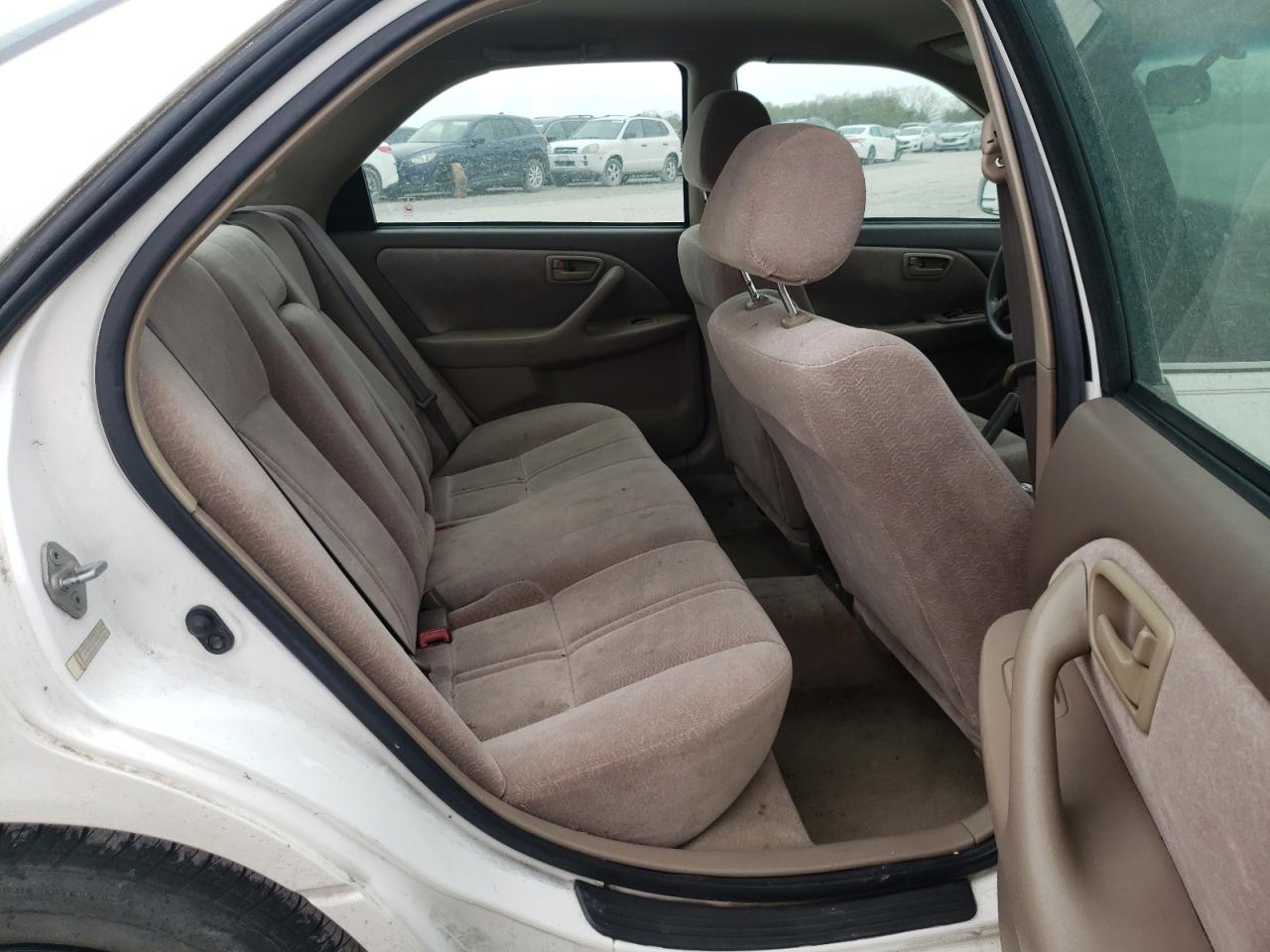 Photo 6 from auction – 1998 TOYOTA CAMRY CE with VIN 4T1BF22K4WU925556