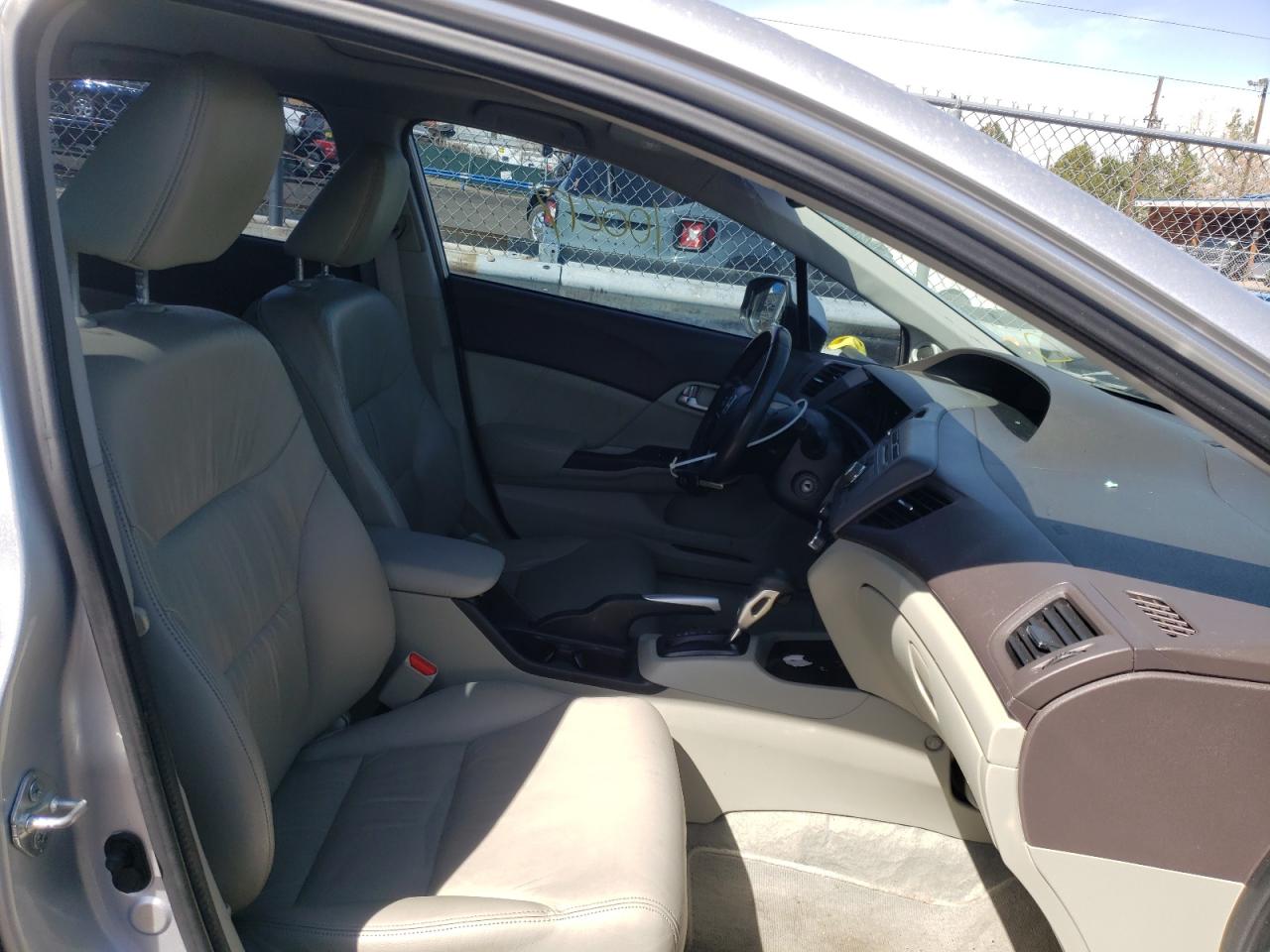 صورة رقم 5 من المزاد - 2012 HONDA CIVIC EXL مع VIN 19XFB2F97CE338349