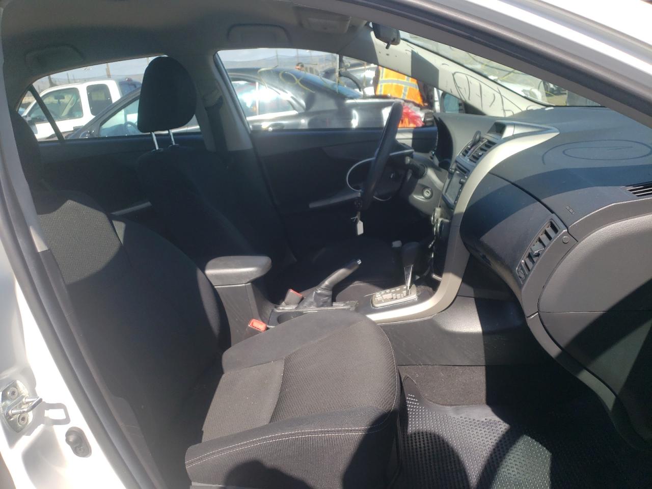 Фото 5 с аукциона – 2013 TOYOTA COROLLA BA с VIN 2T1BU4EE1DC930462