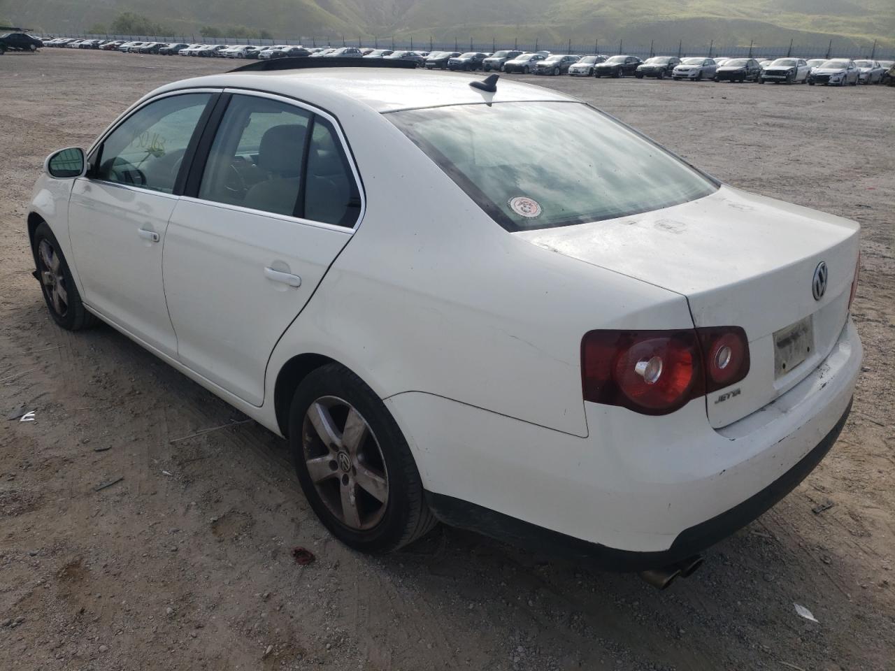 Photo 3 from auction – 2008 VOLKSWAGEN JETTA SE with VIN 3VWRM71K28M048352