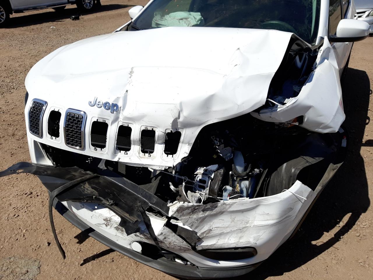 Photo 9 from auction – 2019 JEEP CHEROKEE L with VIN 1C4PJLCB0KD247489