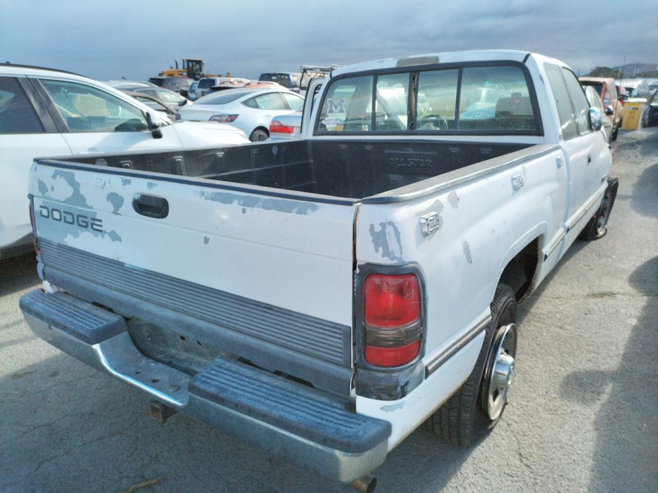 Photo 4 from auction – 1996 DODGE RAM 2500 with VIN 3B7KC23Z0TM109534