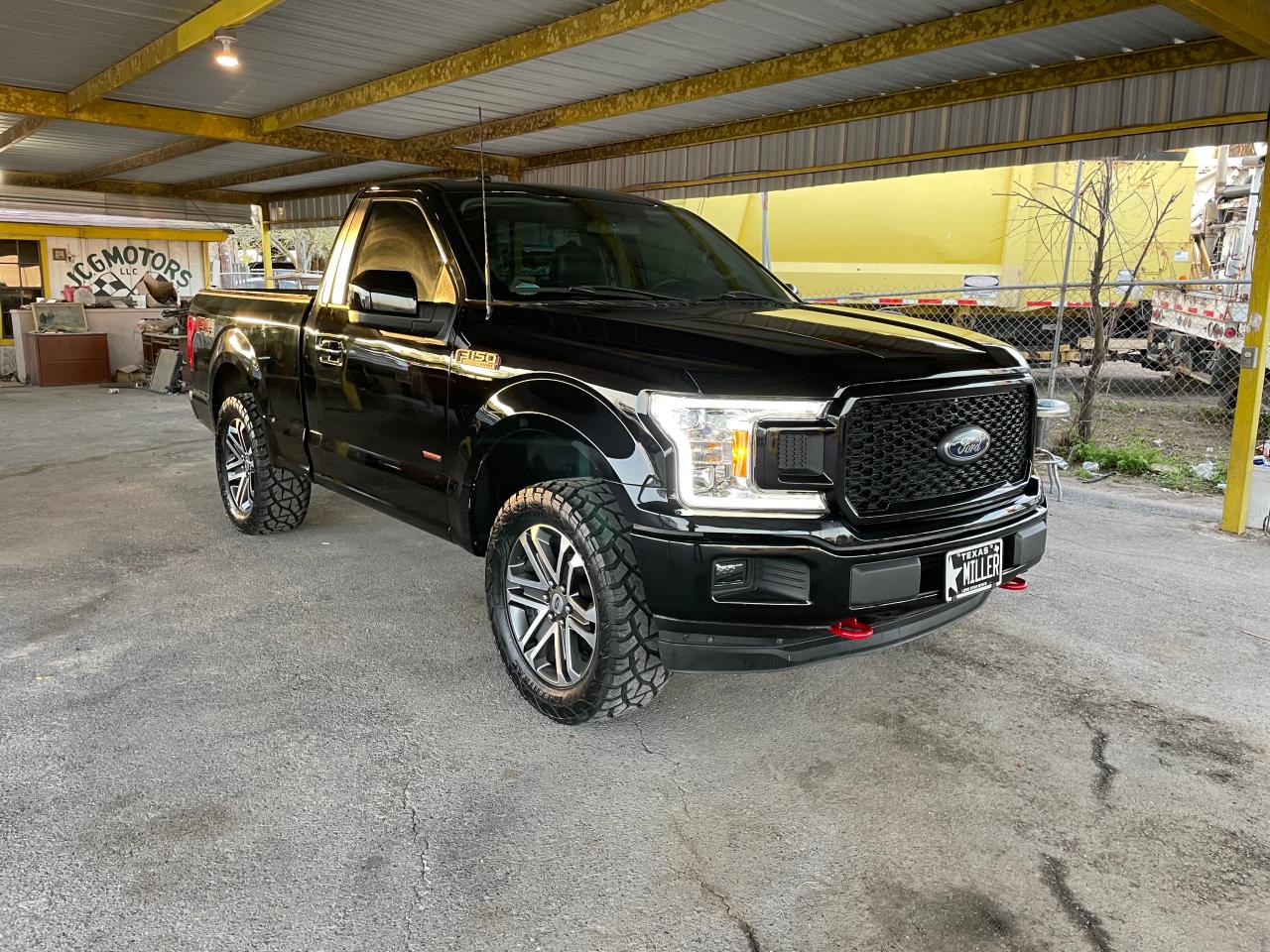 FORD F150 2018 with VIN 1FTMF1CP5JFC23924 - Photo from auction