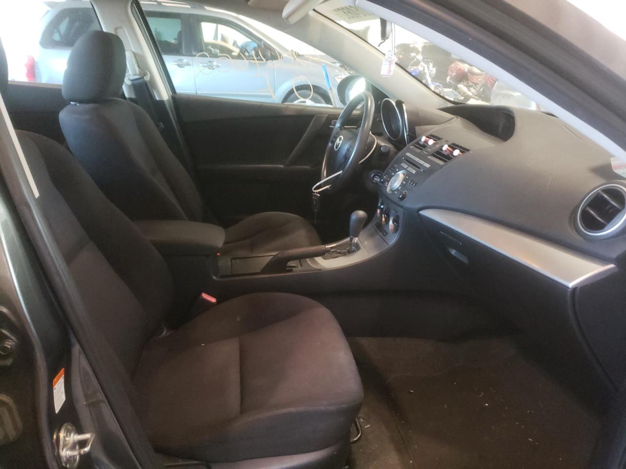 Photo 5 from auction – 2011 MAZDA 3 I with VIN JM1BL1VF4B1488580