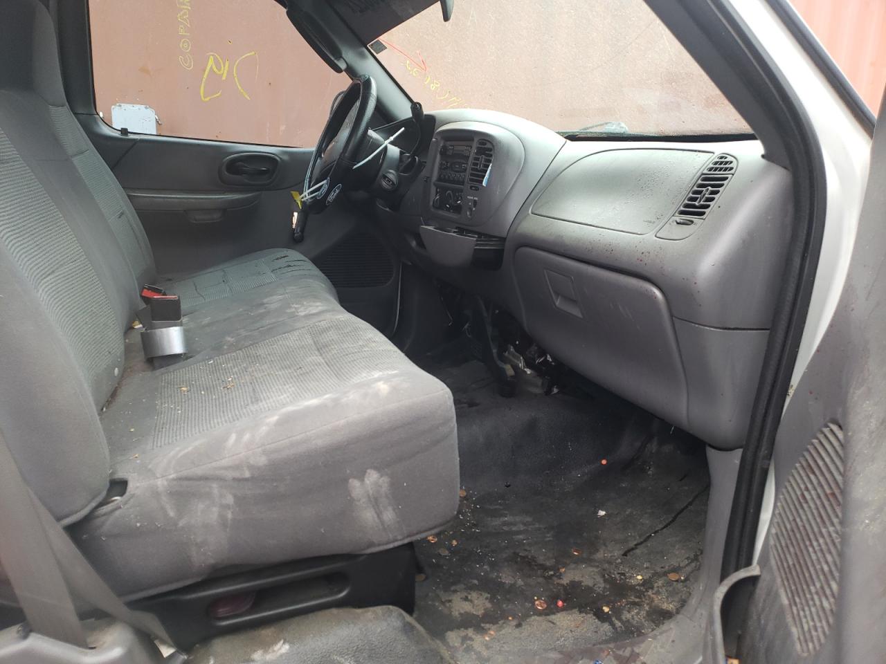 Photo 5 from auction – 2004 FORD F-150 HERI with VIN 2FTRX17W04CA55887