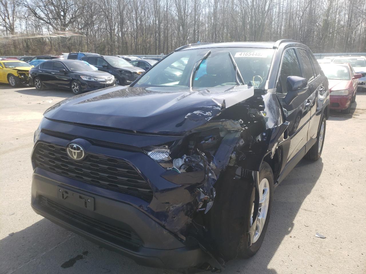Photo 2 from auction – 2020 TOYOTA RAV4 XLE with VIN 2T3P1RFV2LC072919