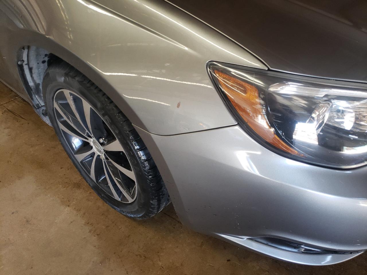 Photo 9 from auction – 2013 CHRYSLER 200 TOURIN with VIN 1C3CCBBG1DN723413