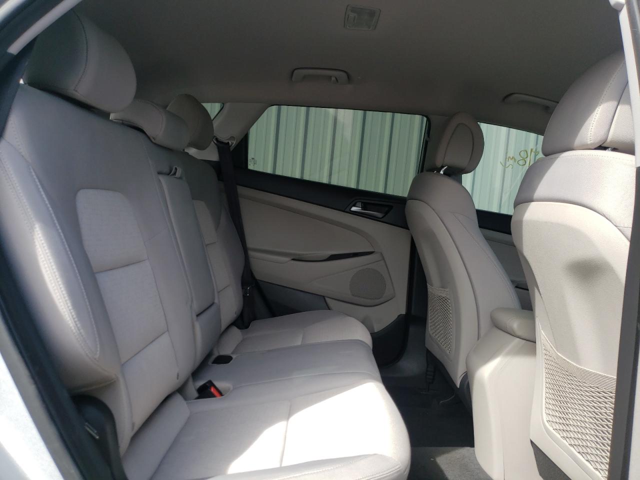 Photo 6 from auction – 2017 HYUNDAI TUCSON LIM with VIN KM8J3CA48HU459176