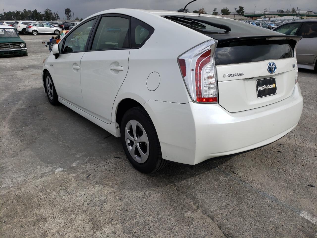 Photo 3 from auction – 2014 TOYOTA PRIUS with VIN JTDKN3DU6E1784937