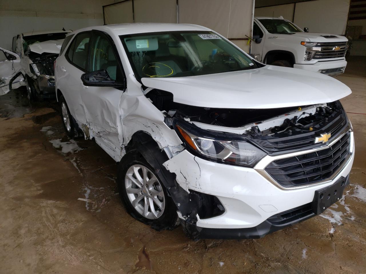 CHEVROLET EQUINOX LS 2018 with VIN 2GNAXHEV2J6115136 - Photo from auction