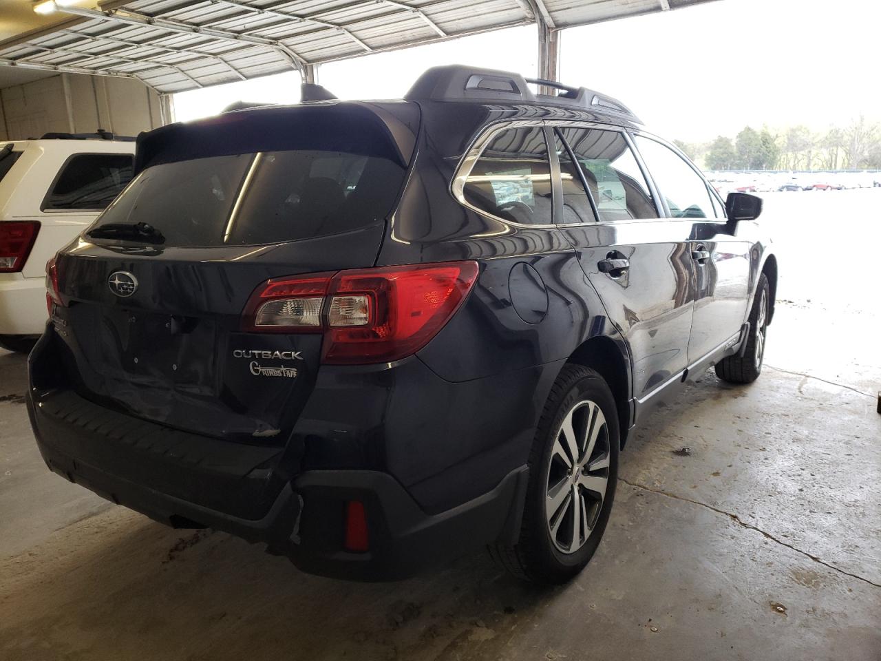 Фото 4 с аукциона – 2018 SUBARU OUTBACK 2. с VIN 4S4BSAKC7J3250069