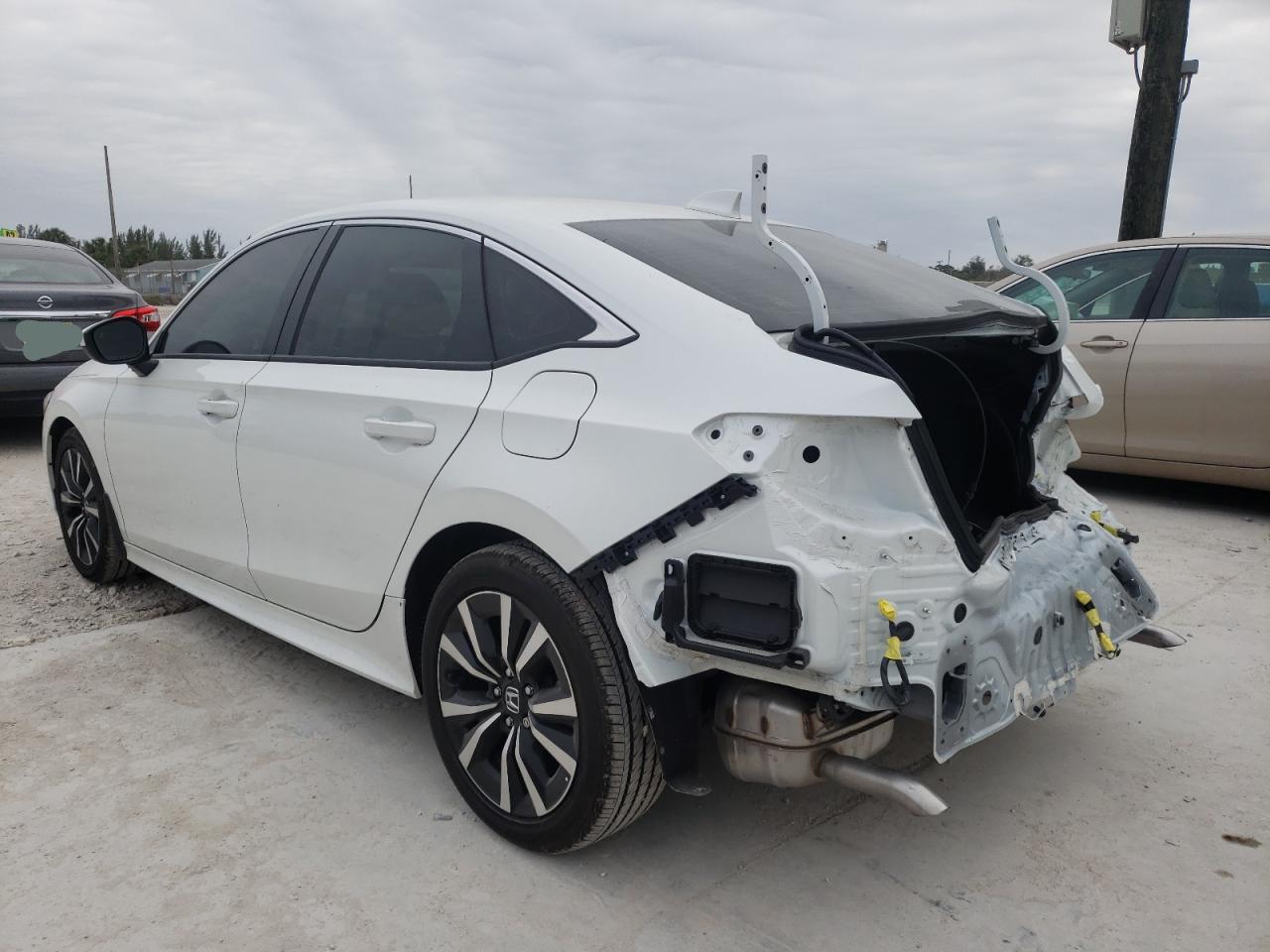 Photo 3 from auction – 2022 HONDA CIVIC EX with VIN JHMFE1F71NX005887
