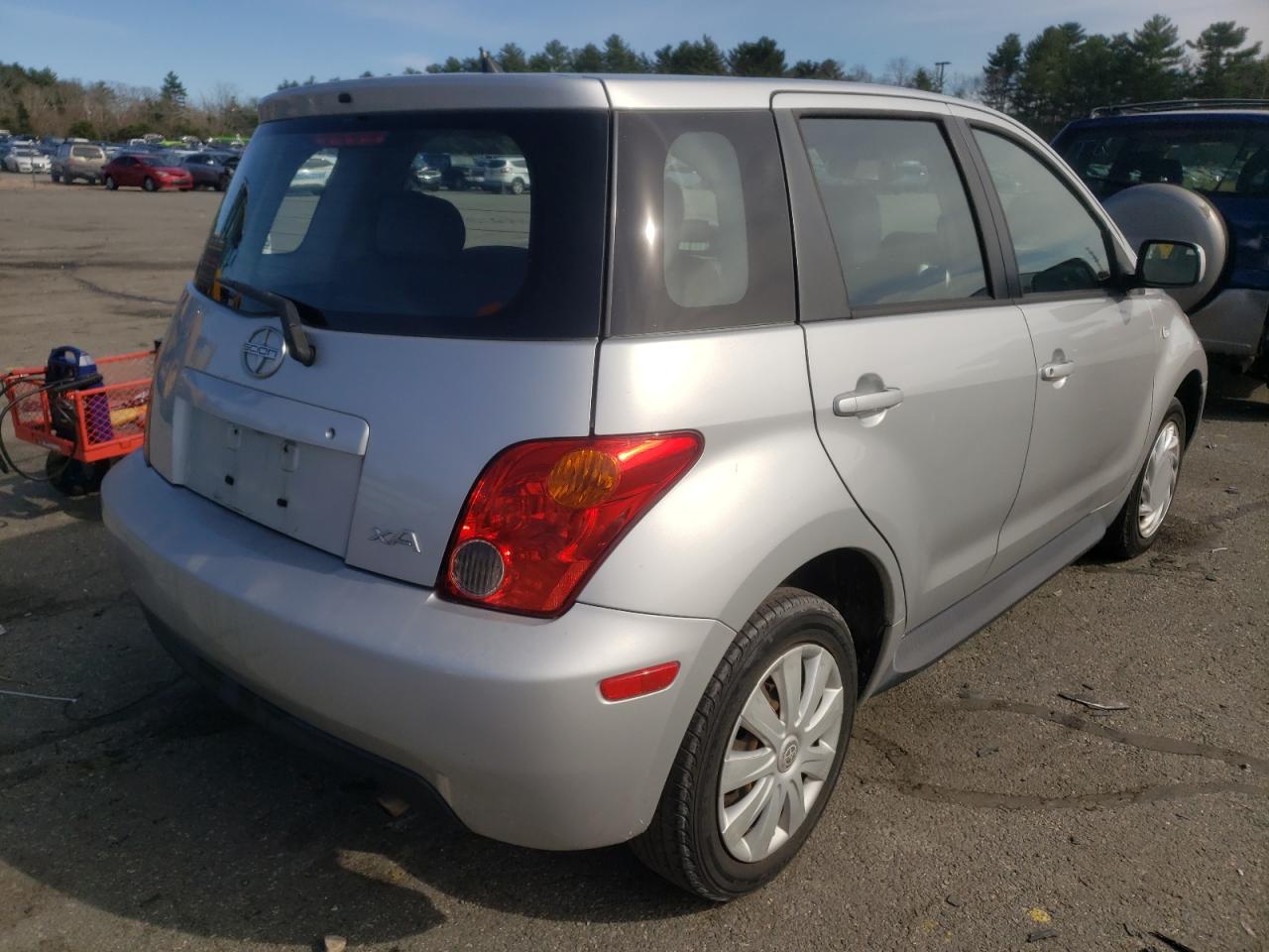 Photo 4 from auction – 2005 TOYOTA SCION XA with VIN JTKKT624450104400