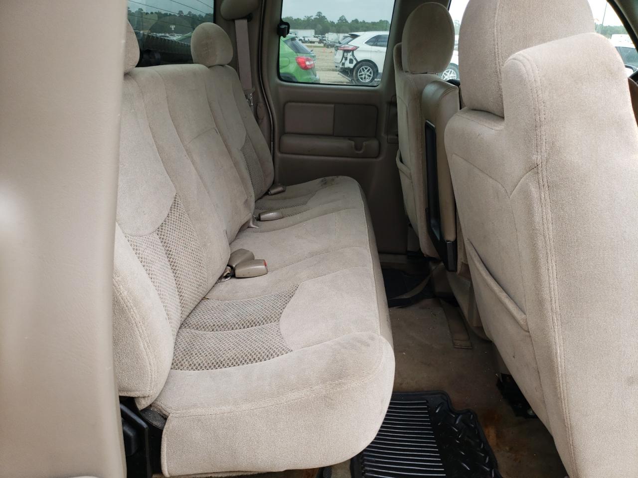Photo 6 from auction – 2003 CHEVROLET SILVERADO with VIN 2GCEC19T431367430