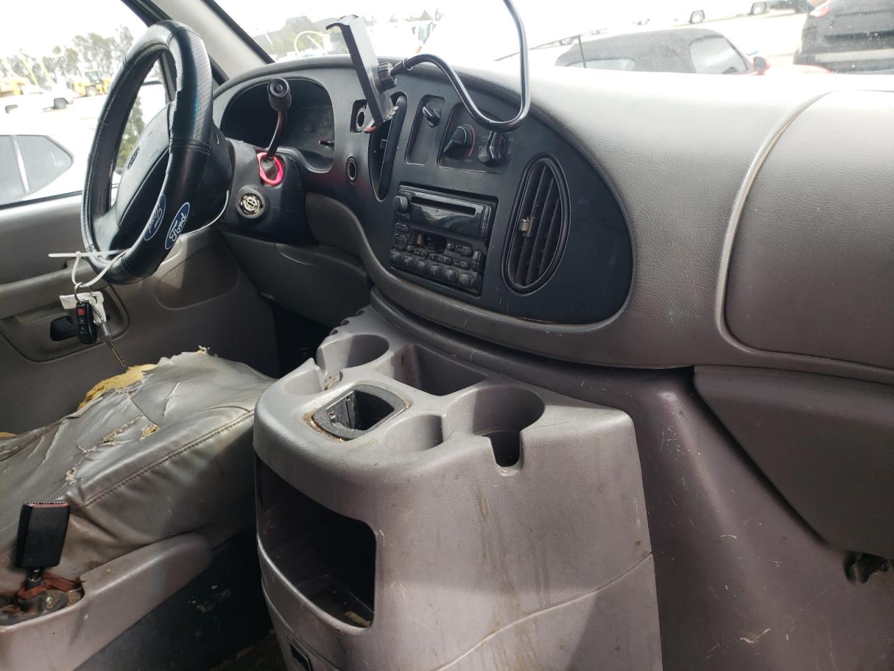 Foto 9 de la subasta – 2002 FORD ECONOLINE con VIN 1FTRE14262HB01204