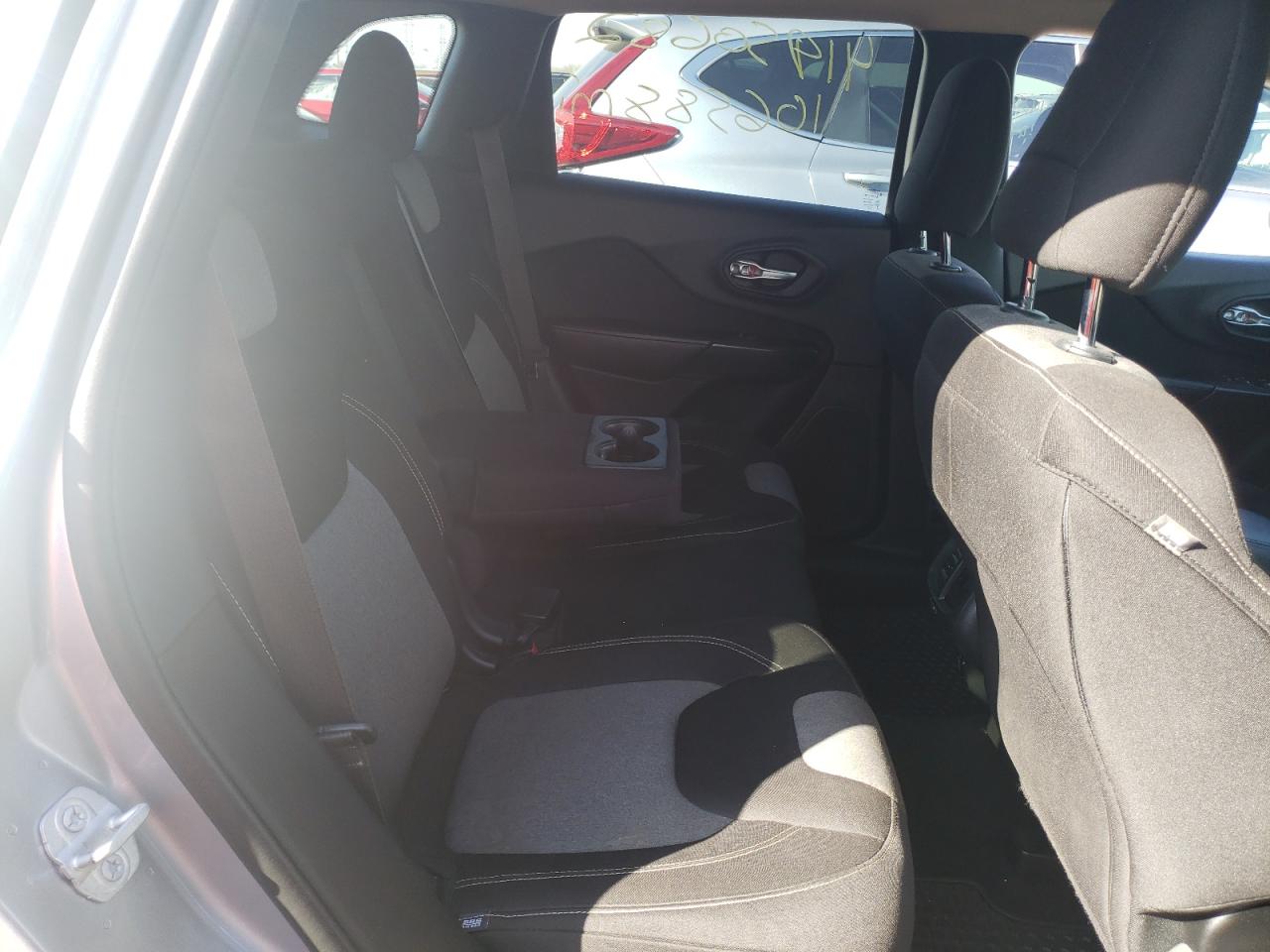 Photo 6 from auction – 2014 JEEP CHEROKEE L with VIN 1C4PJLCB7EW299078