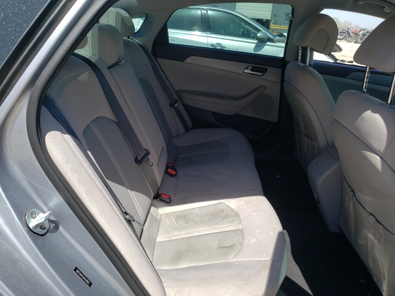 Photo 6 from auction – 2017 HYUNDAI SONATA SE with VIN 5NPE24AF2HH439922