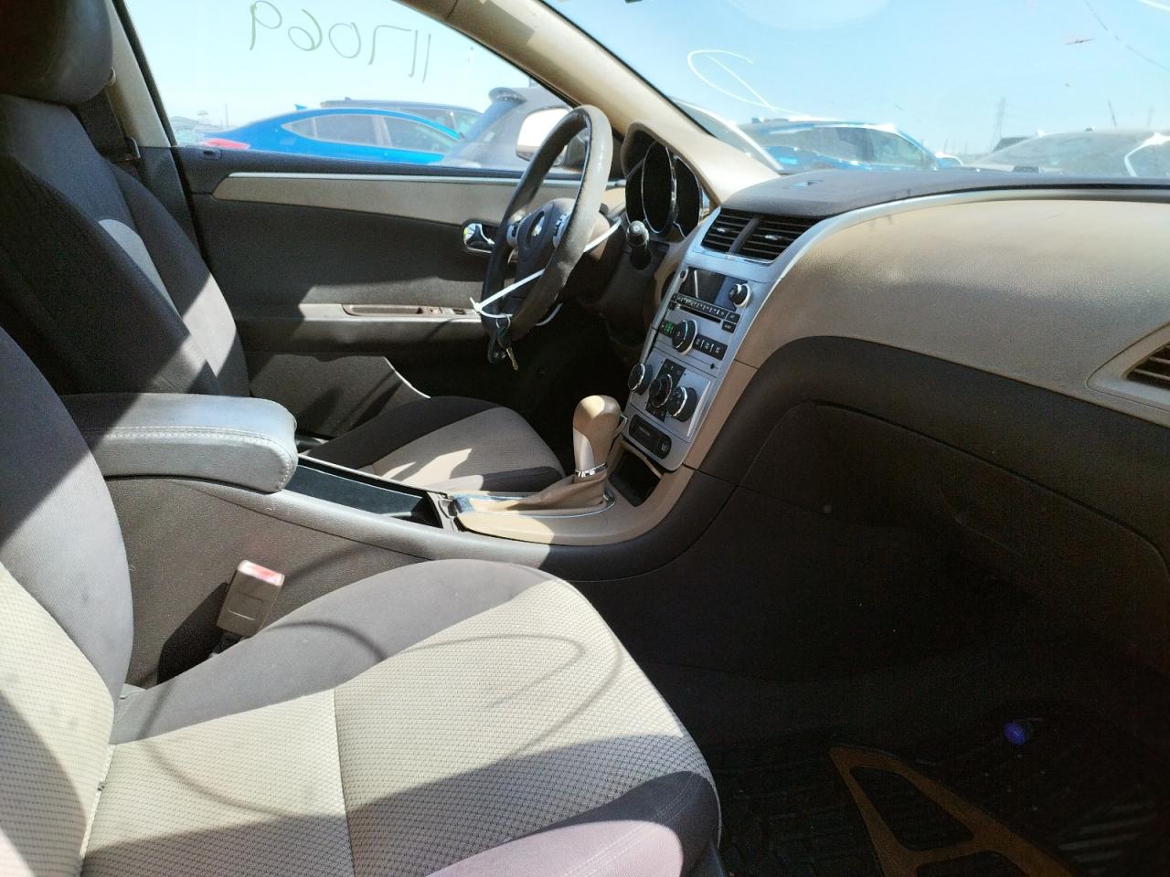 Photo 5 from auction – 2011 CHEVROLET MALIBU LS with VIN 1G1ZB5E10BF324431