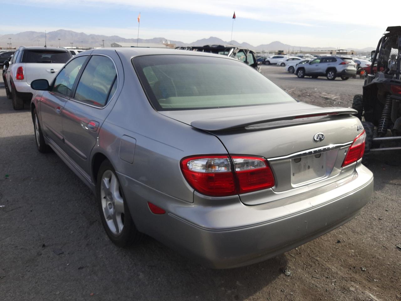 Photo 3 from auction – 2001 INFINITI I30 with VIN JNKCA31A61T023140