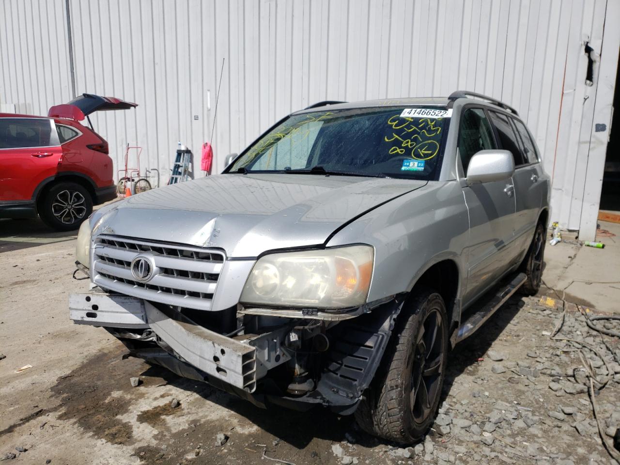 Photo 2 from auction – 2004 TOYOTA HIGHLANDER with VIN JTEGD21A640088723
