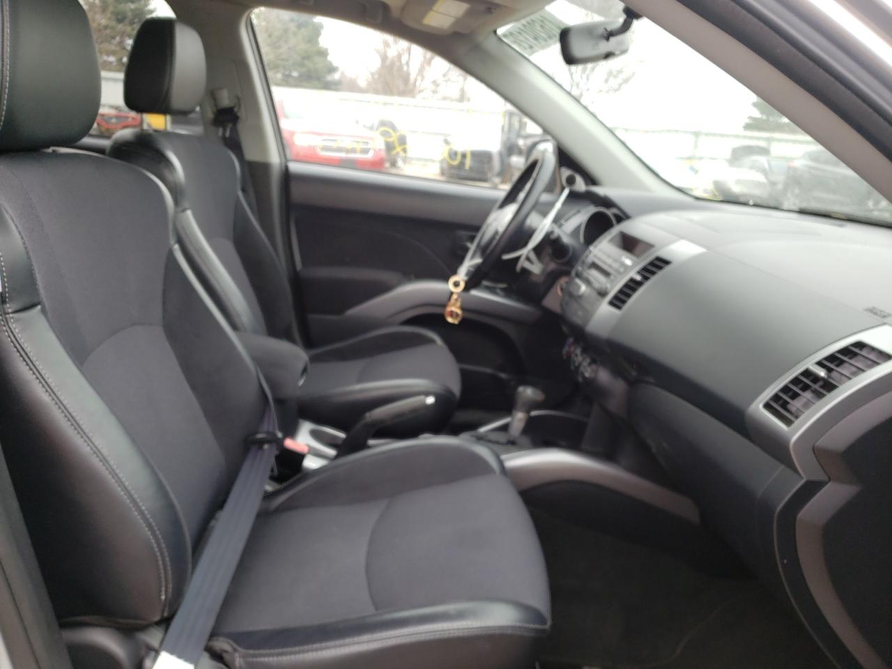 Photo 5 from auction – 2008 MITSUBISHI OUTLANDER with VIN JA4LT31W98Z015915