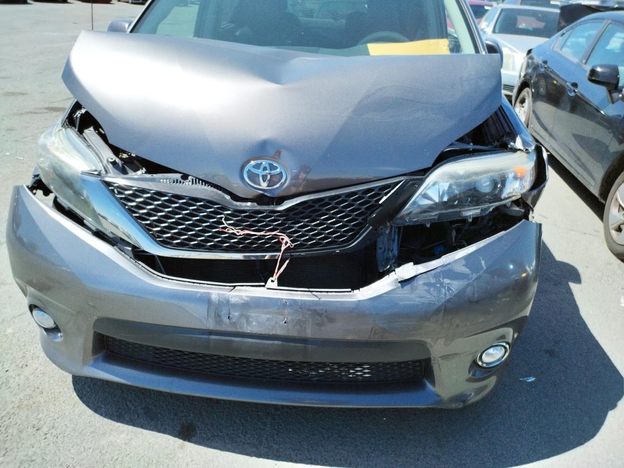 Photo 7 from auction – 2014 TOYOTA SIENNA SPO with VIN 5TDXK3DC6ES484369