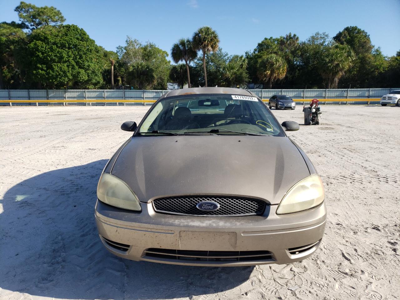 Photo 9 from auction – 2006 FORD TAURUS SEL with VIN 1FAFP56U56A182879