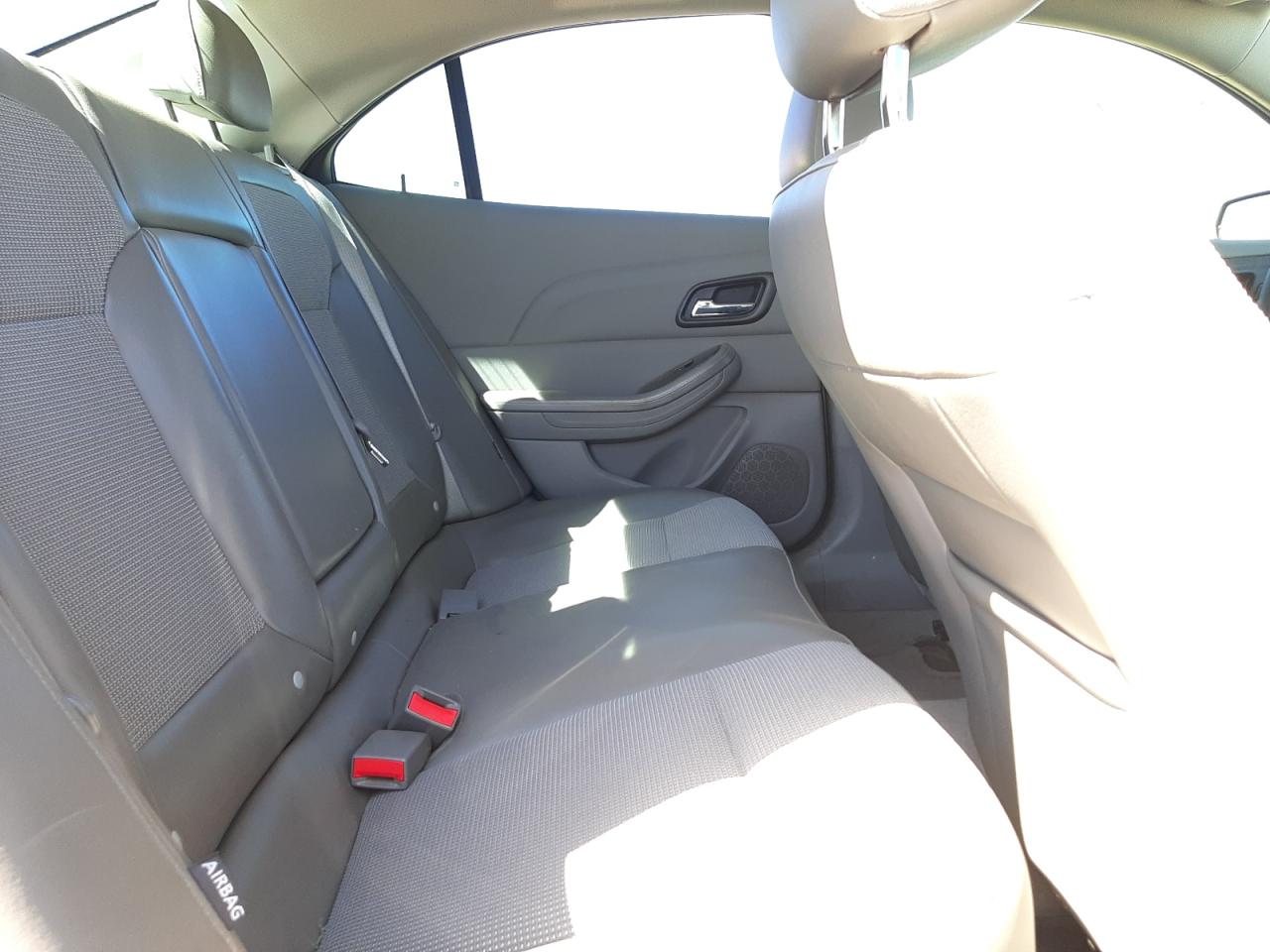Photo 6 from auction – 2014 CHEVROLET MALIBU 1LT with VIN 1G11C5SL0EF236158