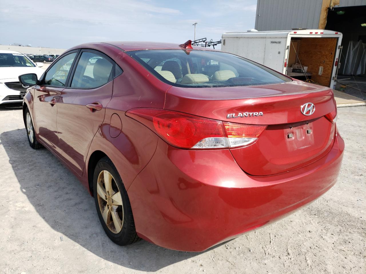 Photo 3 from auction – 2011 HYUNDAI ELANTRA with VIN KMHDH4AE7BU104004