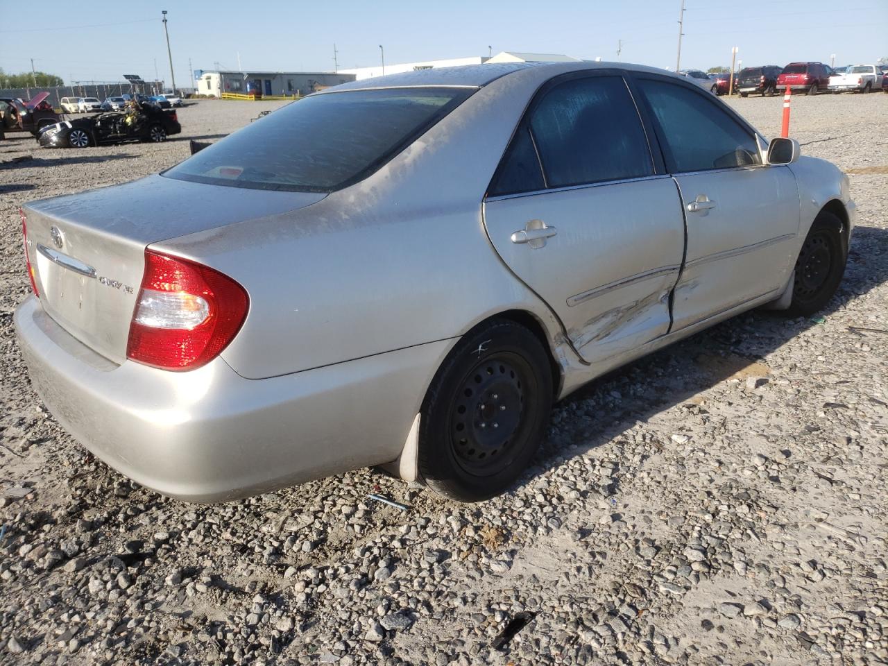 Photo 4 from auction – 2003 TOYOTA CAMRY LE with VIN 4T1BE30K13U121870