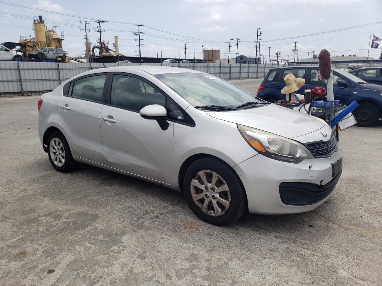 KIA RIO LX 2013 مع رقم تعريف المركبة KNADM4A33D6251441 - صورة من المزاد