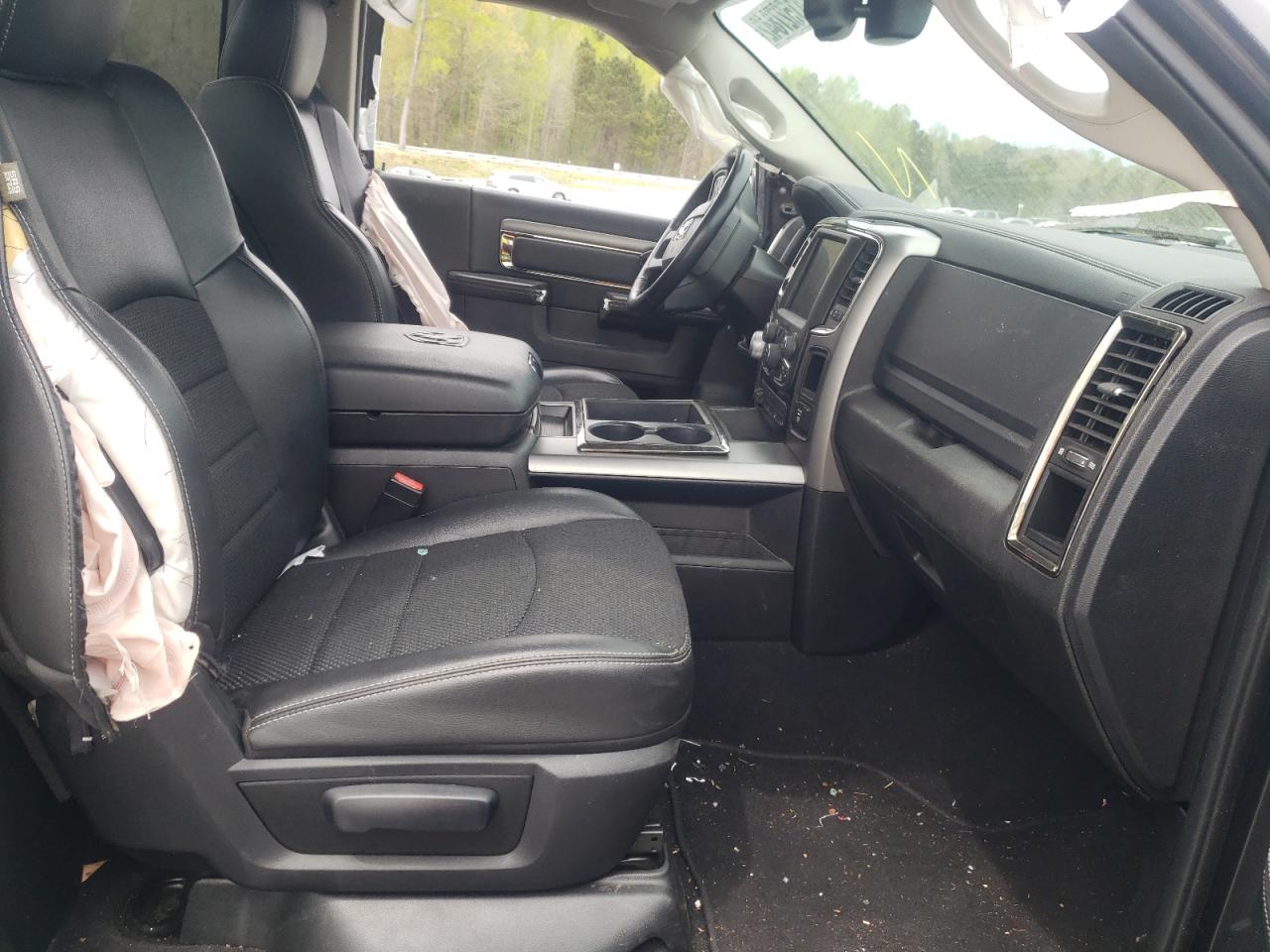 Photo 5 from auction – 2014 RAM 1500 SPORT with VIN 3C6JR7CT2EG293368