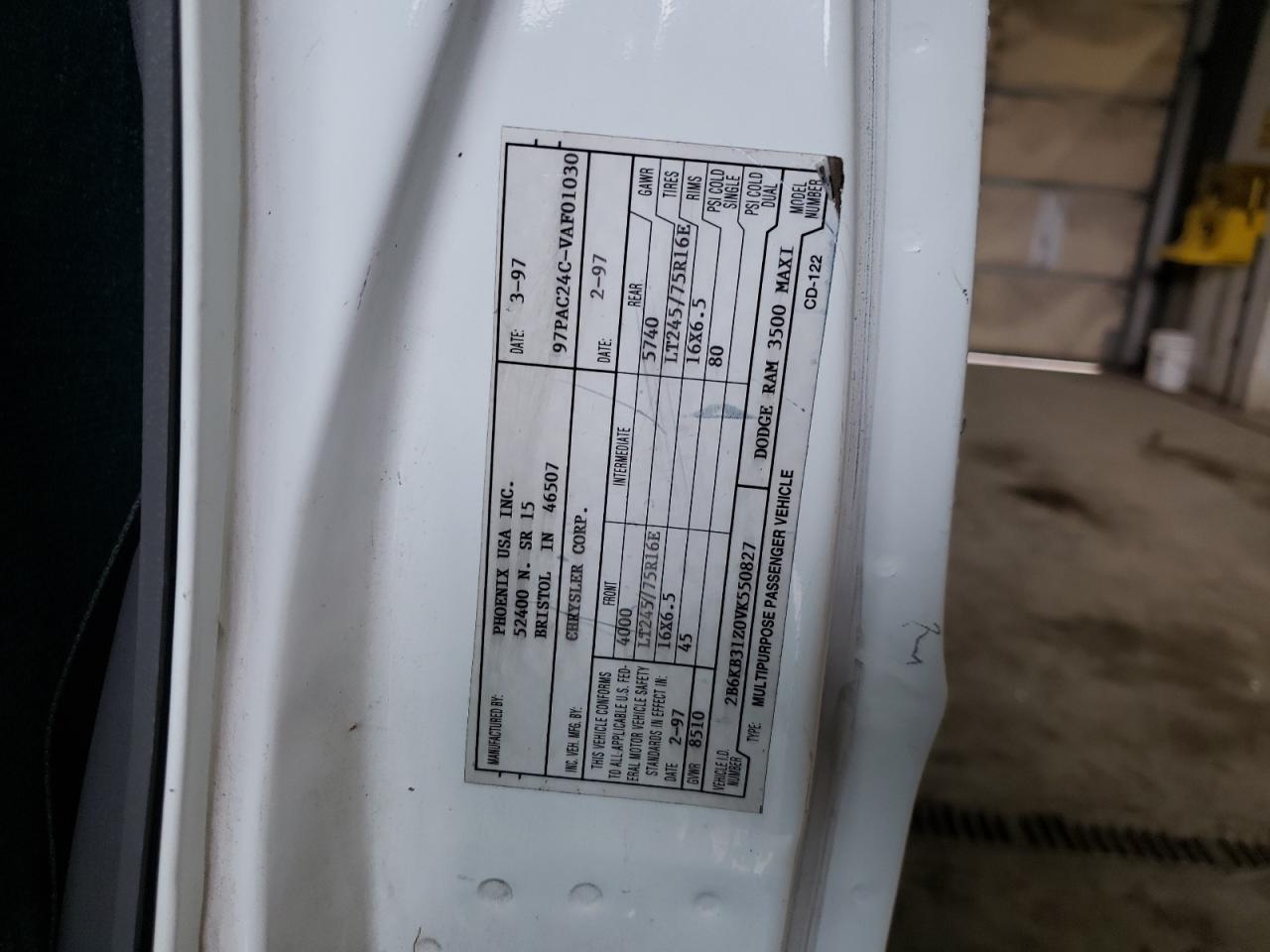 Photo 10 from auction – 1997 DODGE RAM VAN B3 with VIN 2B6KB31Z0VK550827
