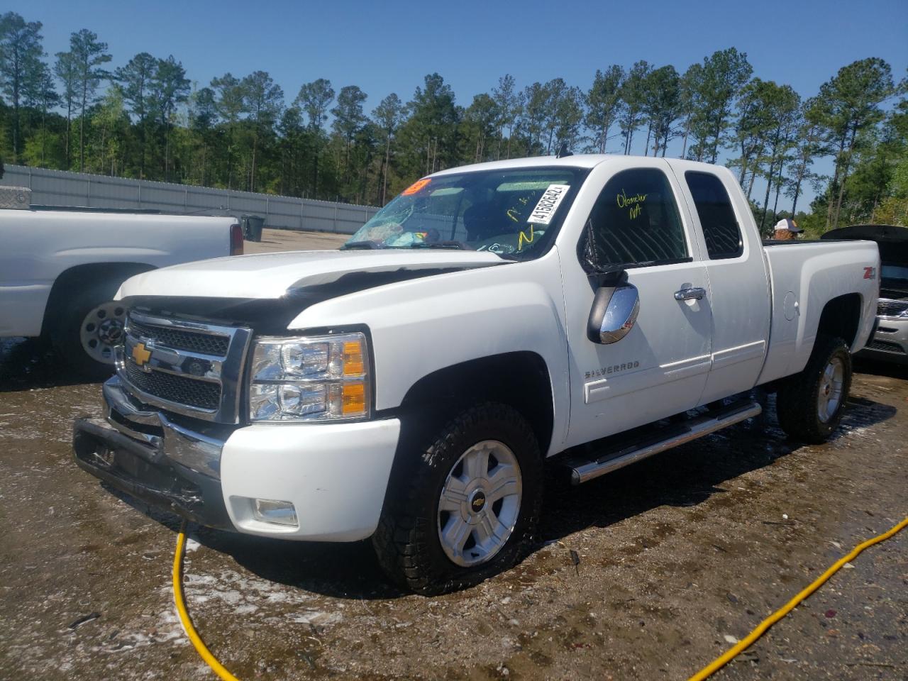 Photo 2 from auction – 2011 CHEVROLET silverado with VIN 1GCRKSE37BZ329874