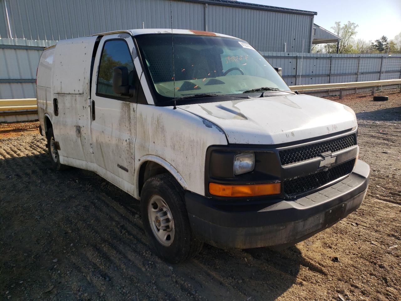 CHEVROLET 3500 2004 with VIN 1GCHG35U241121138 - Photo from auction