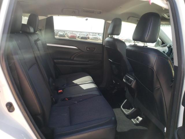 Photo 6 from auction – 2018 TOYOTA HIGHLANDER with VIN 5TDZZRFHXJS248527