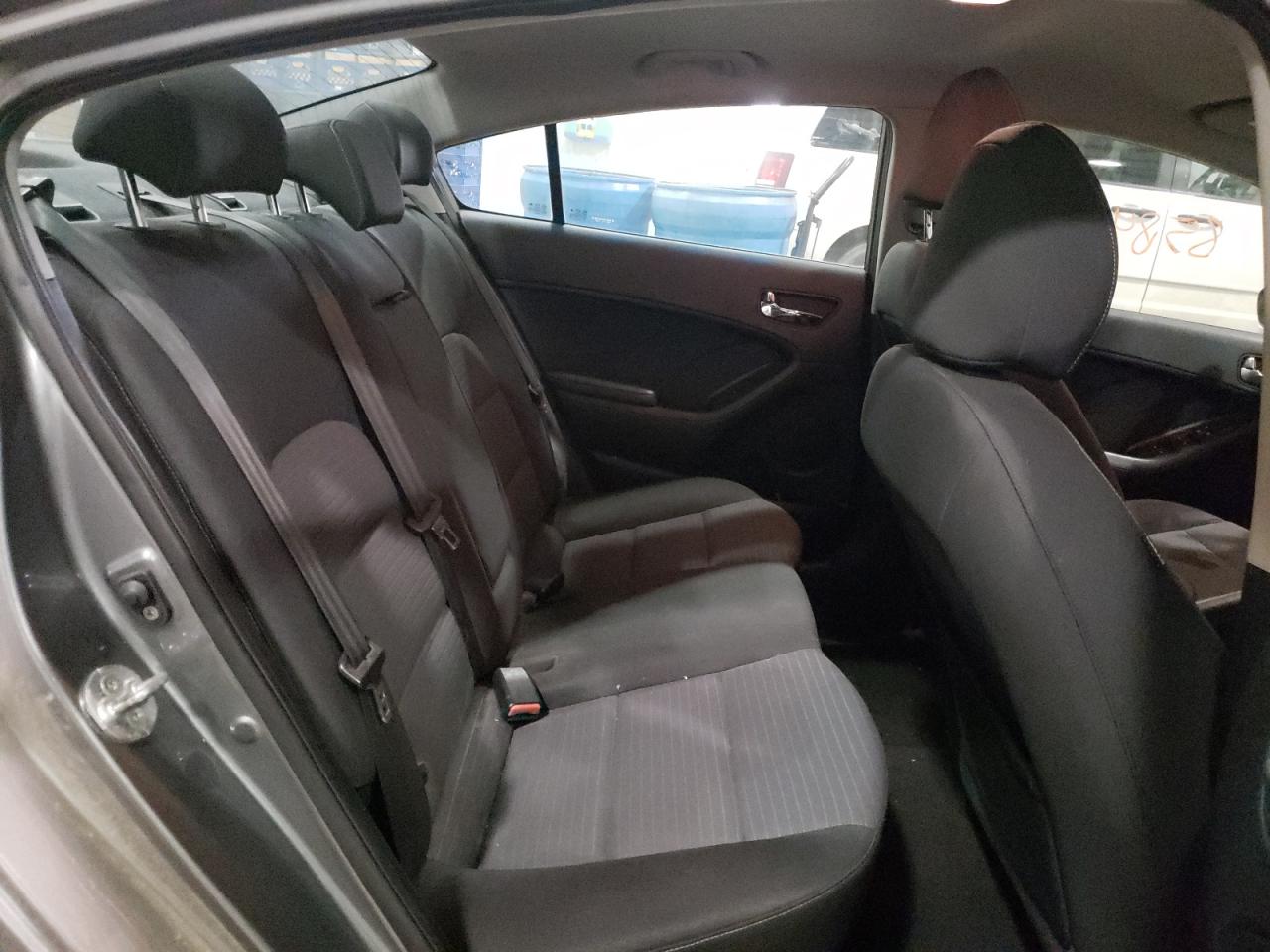 Photo 6 from auction – 2016 KIA FORTE LX with VIN KNAFX4A63G5502091