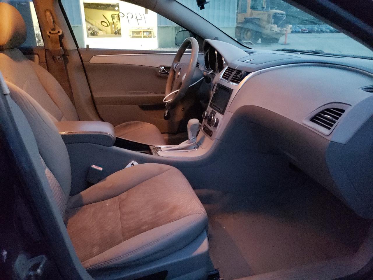 Photo 5 from auction – 2012 CHEVROLET MALIBU LS with VIN 1G1ZB5E01CF298267