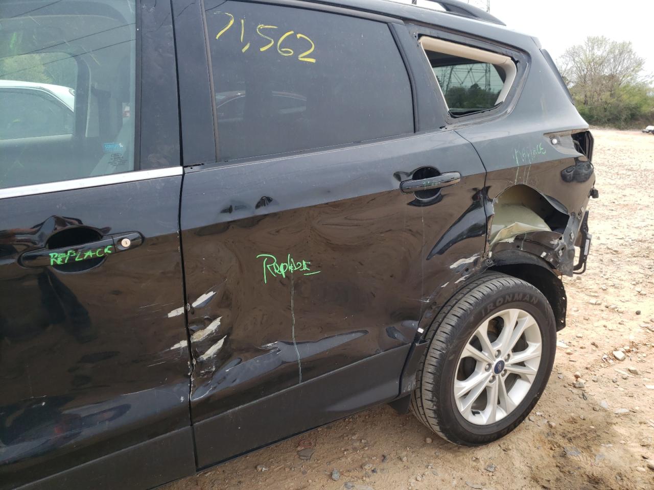 Photo 9 from auction – 2017 FORD ESCAPE SE with VIN 1FMCU0GD7HUD04260
