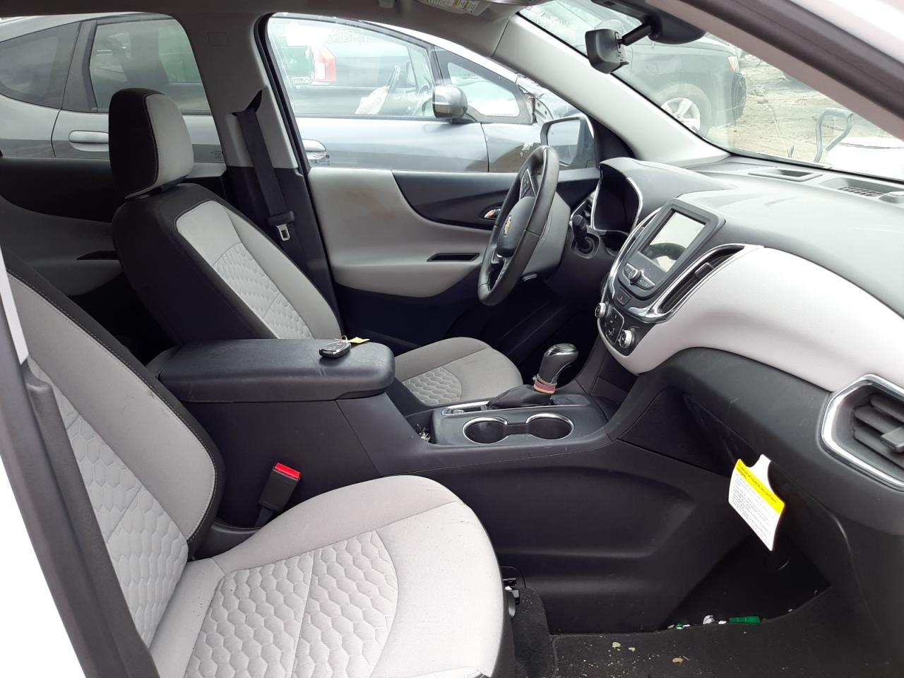 Photo 5 from auction – 2019 CHEVROLET EQUINOX LT with VIN 3GNAXJEV4KS633324