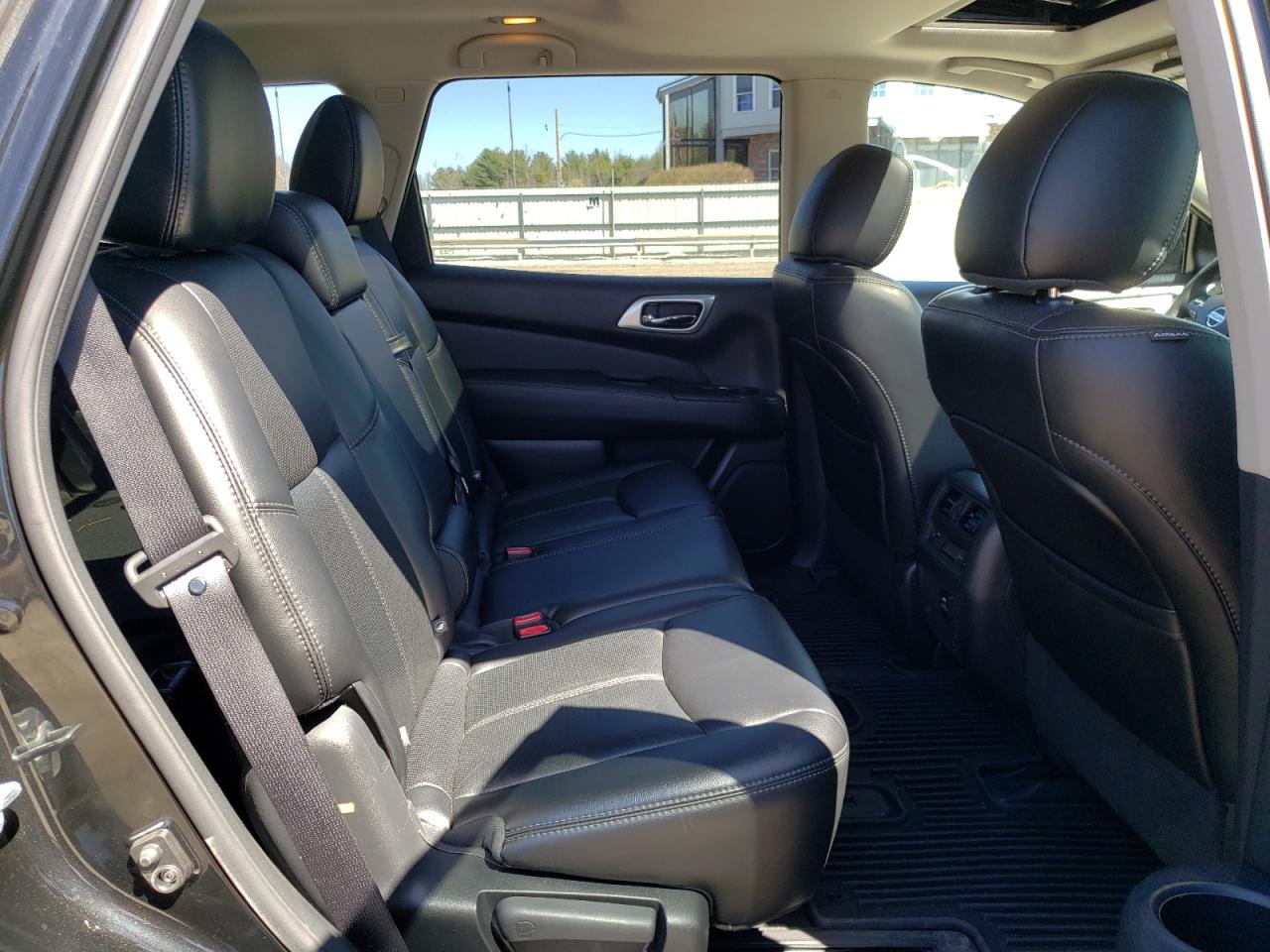 Photo 6 from auction – 2016 NISSAN PATHFINDER with VIN 5N1AR2MM0GC605577