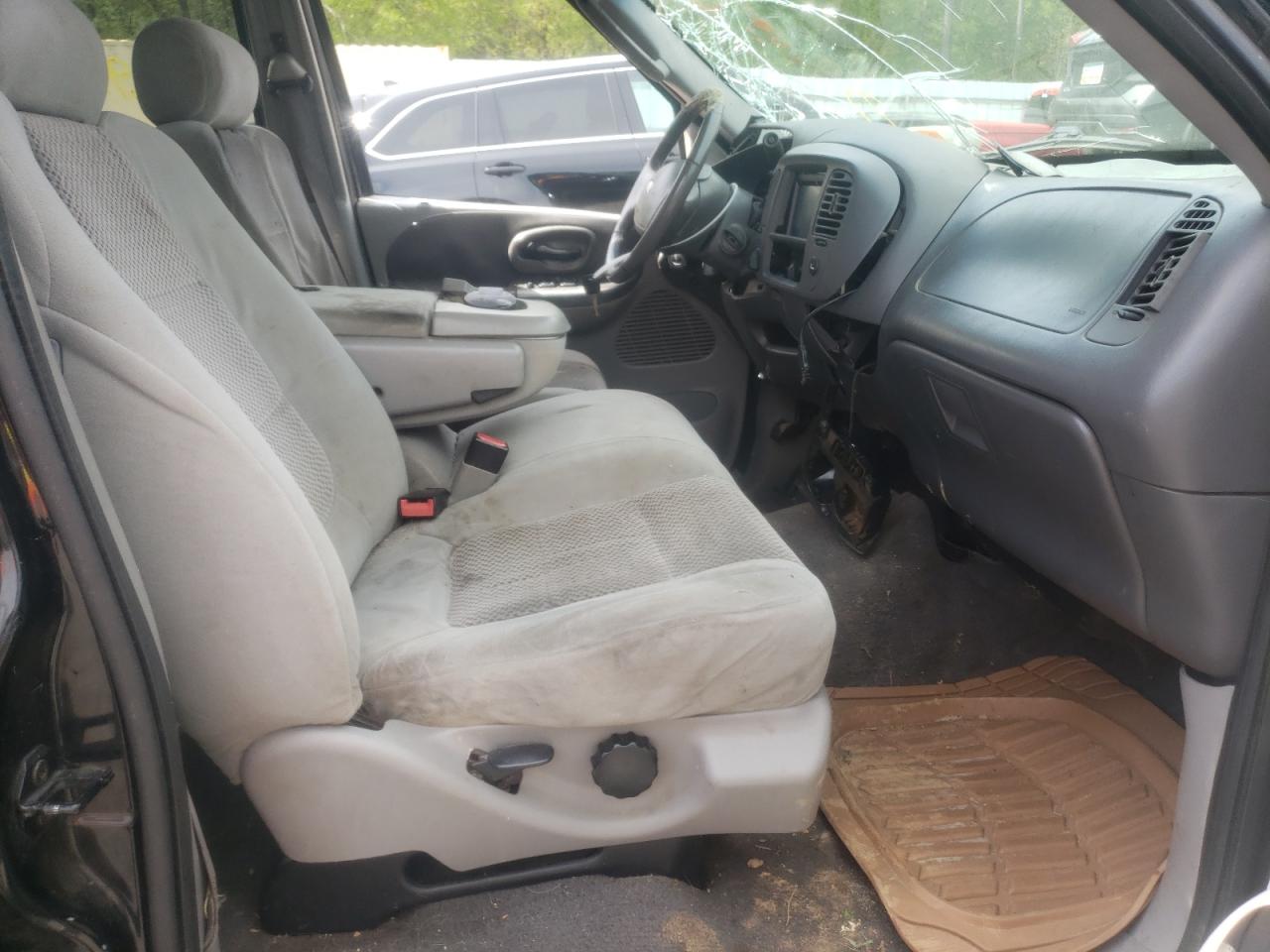 Photo 5 from auction – 2003 FORD F150 SUPER with VIN 1FTRW08L83KB49978