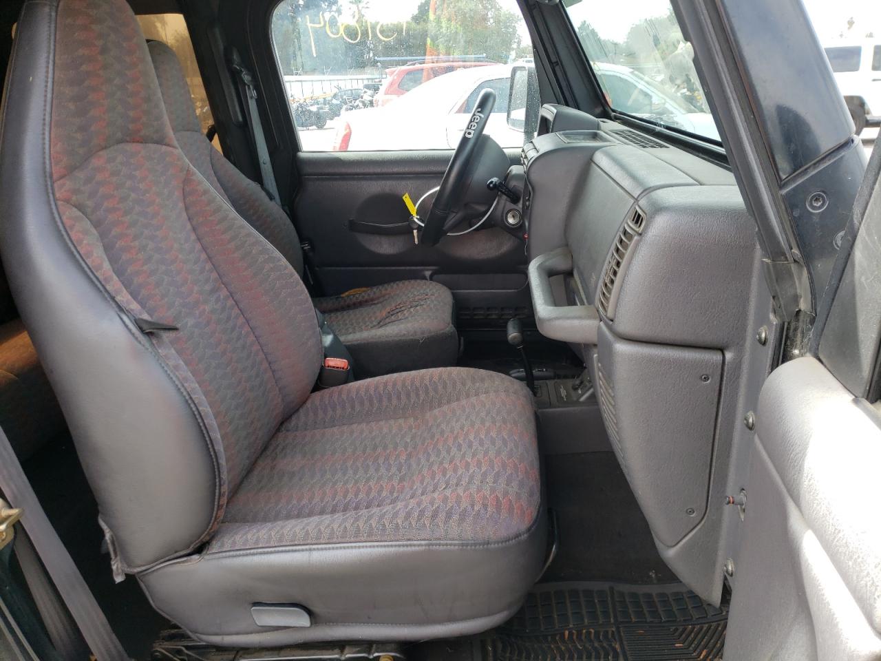 Photo 5 from auction – 2000 JEEP WRANGLER / with VIN 1J4FA29PXYP777821