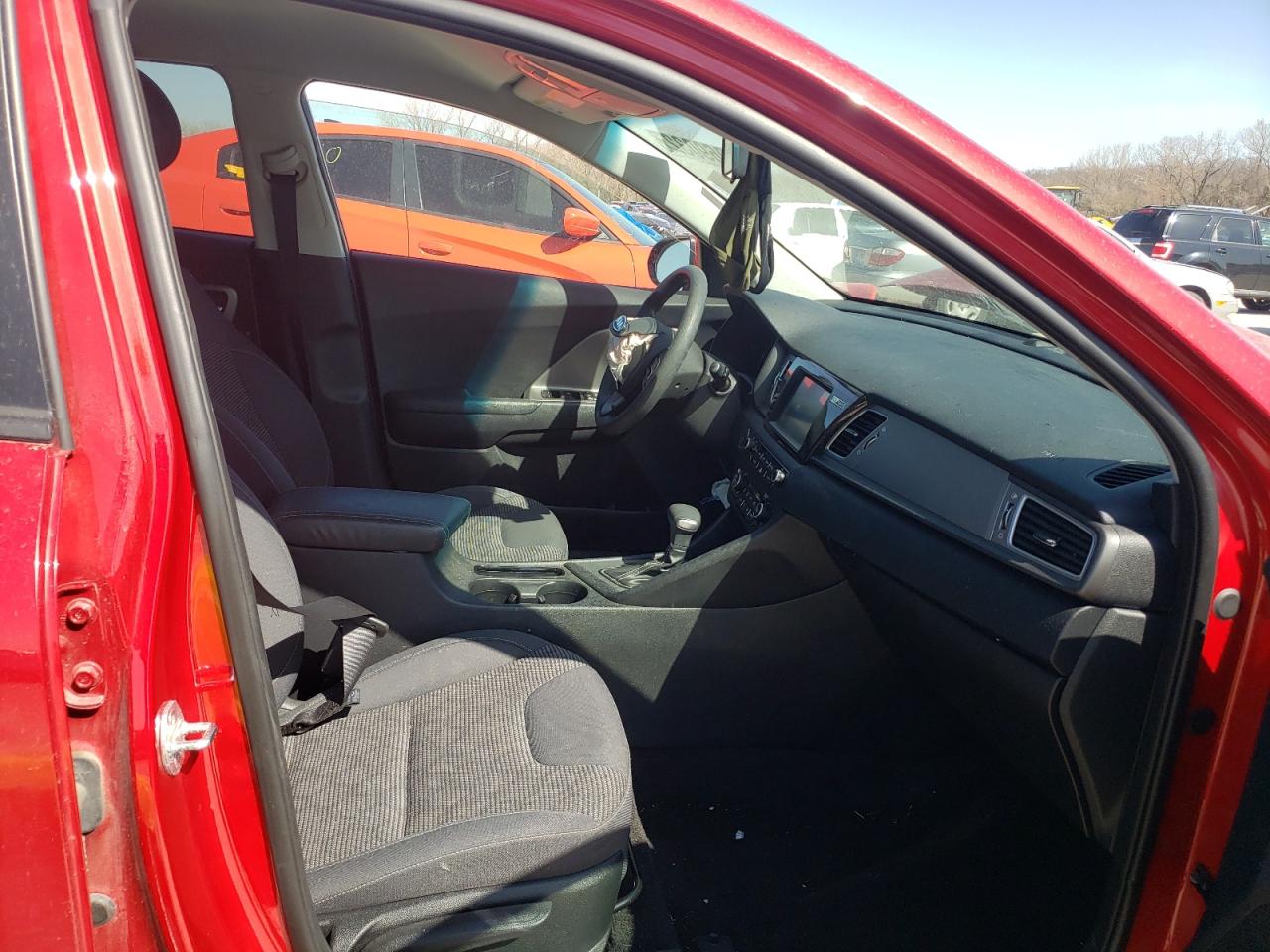 Photo 5 from auction – 2019 KIA NIRO FE with VIN KNDCB3LC7K5258469
