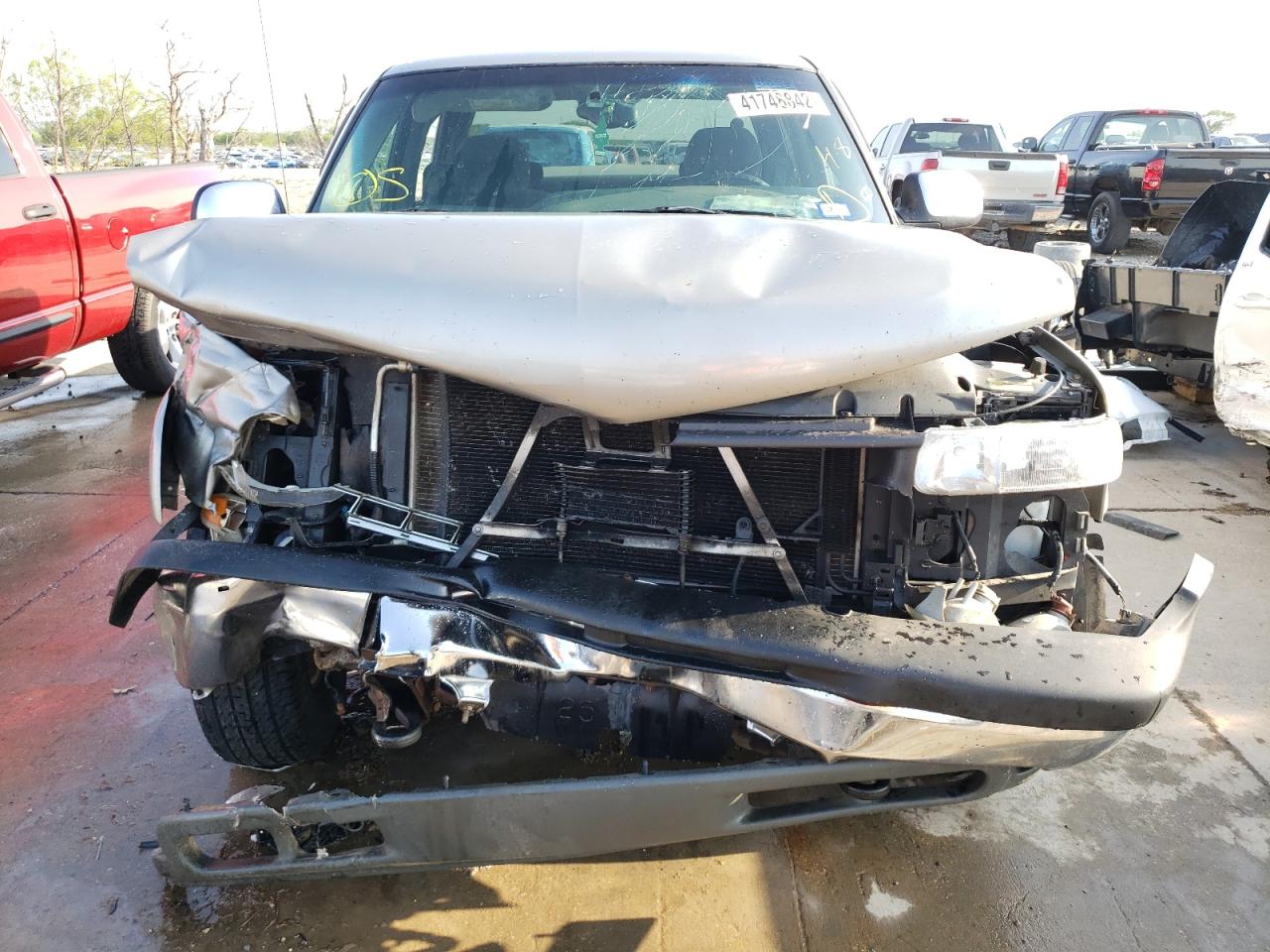Photo 9 from auction – 2002 CHEVROLET SILVERADO with VIN 1GCGK13U92F174890