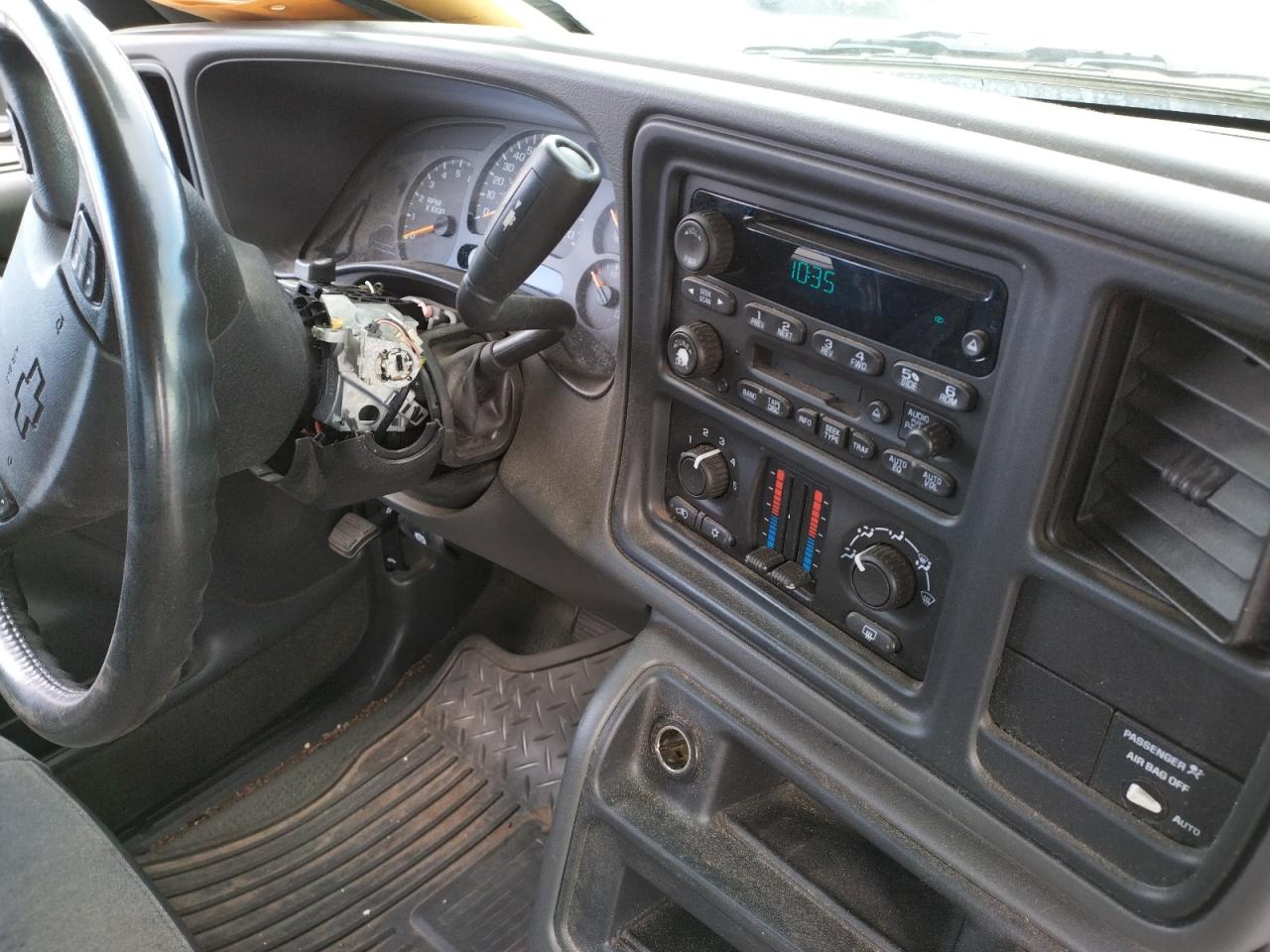 Photo 9 from auction – 2004 CHEVROLET SILVERADO with VIN 2GCEC19T041136266