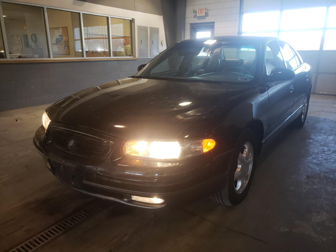 Photo 2 from auction – 2004 BUICK REGAL GS with VIN 2G4WF521041237847