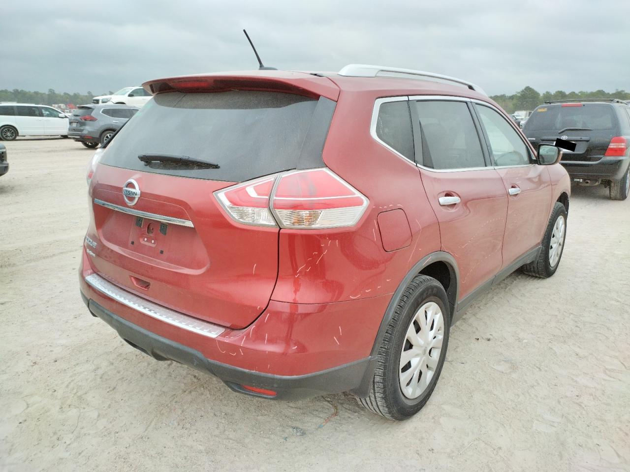 Photo 4 from auction – 2016 NISSAN ROGUE S with VIN KNMAT2MT6GP723171